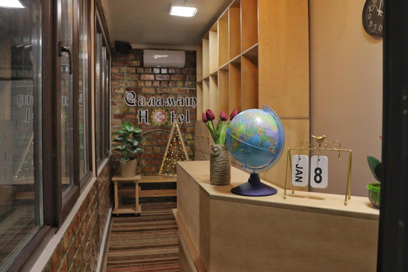 בישקק Salamat Hotel מראה חיצוני תמונה