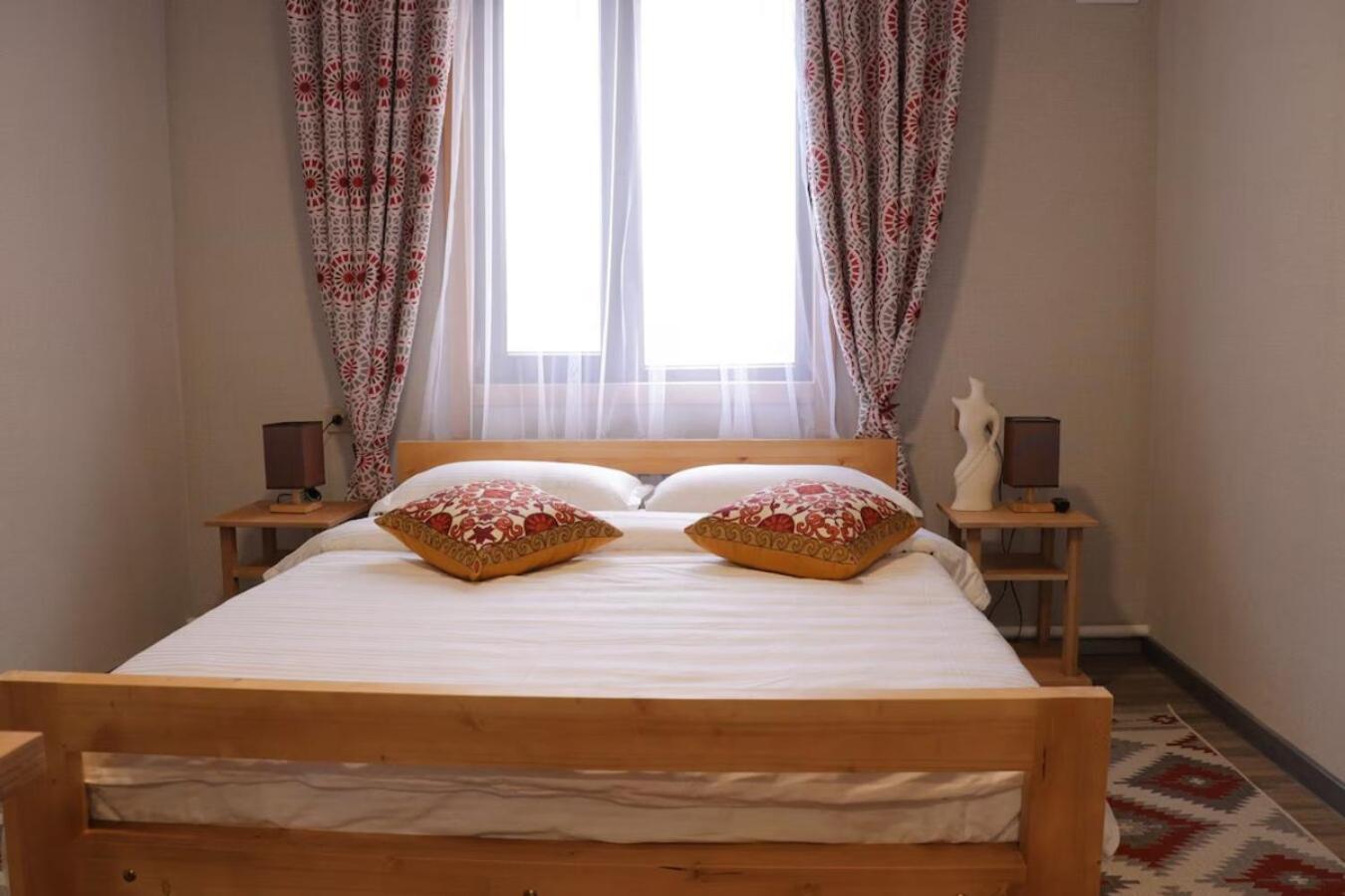 בישקק Salamat Hotel מראה חיצוני תמונה