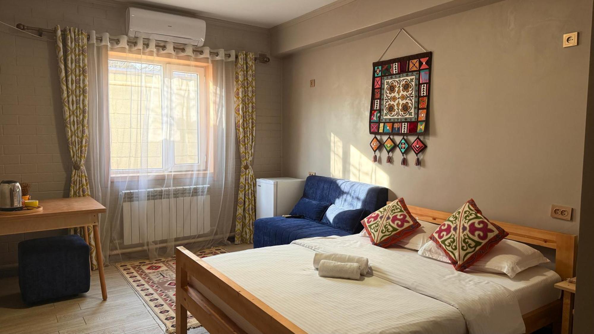 בישקק Salamat Hotel מראה חיצוני תמונה