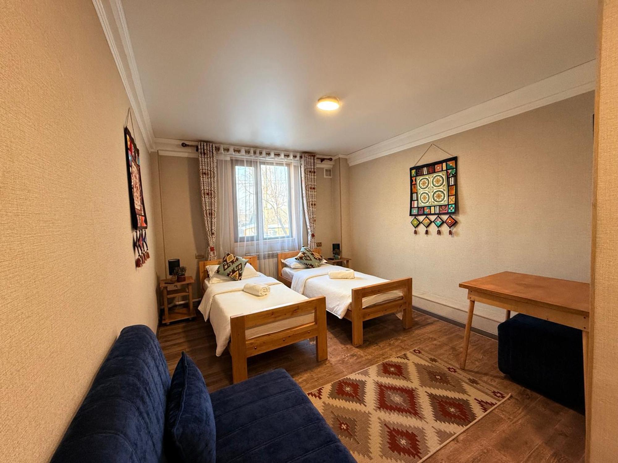 בישקק Salamat Hotel מראה חיצוני תמונה