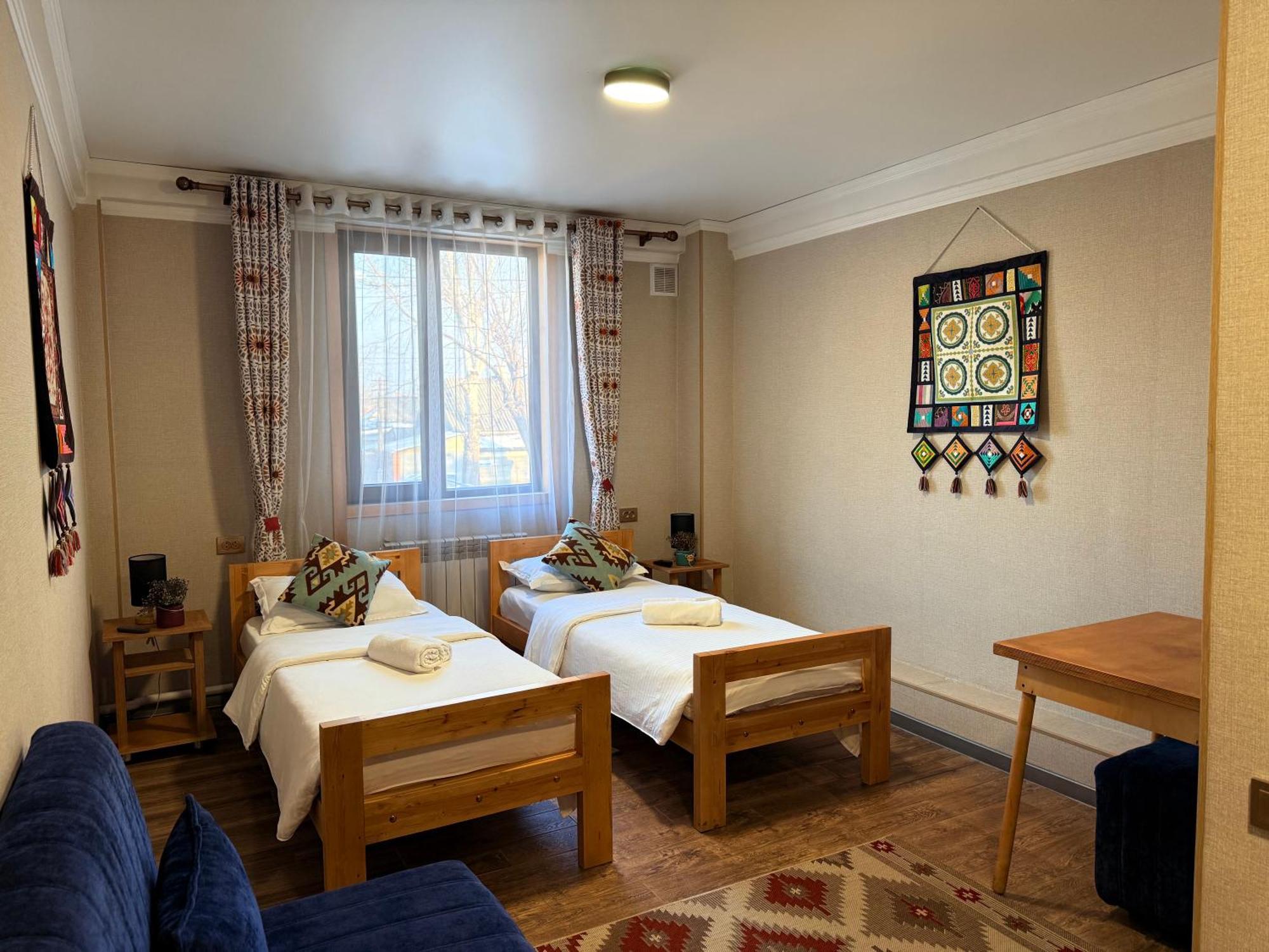 בישקק Salamat Hotel מראה חיצוני תמונה