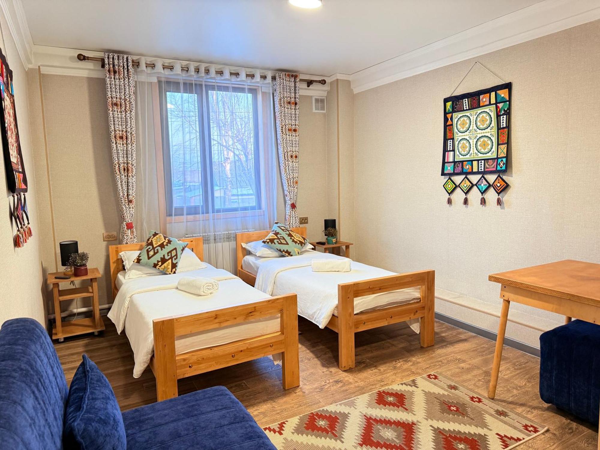בישקק Salamat Hotel מראה חיצוני תמונה