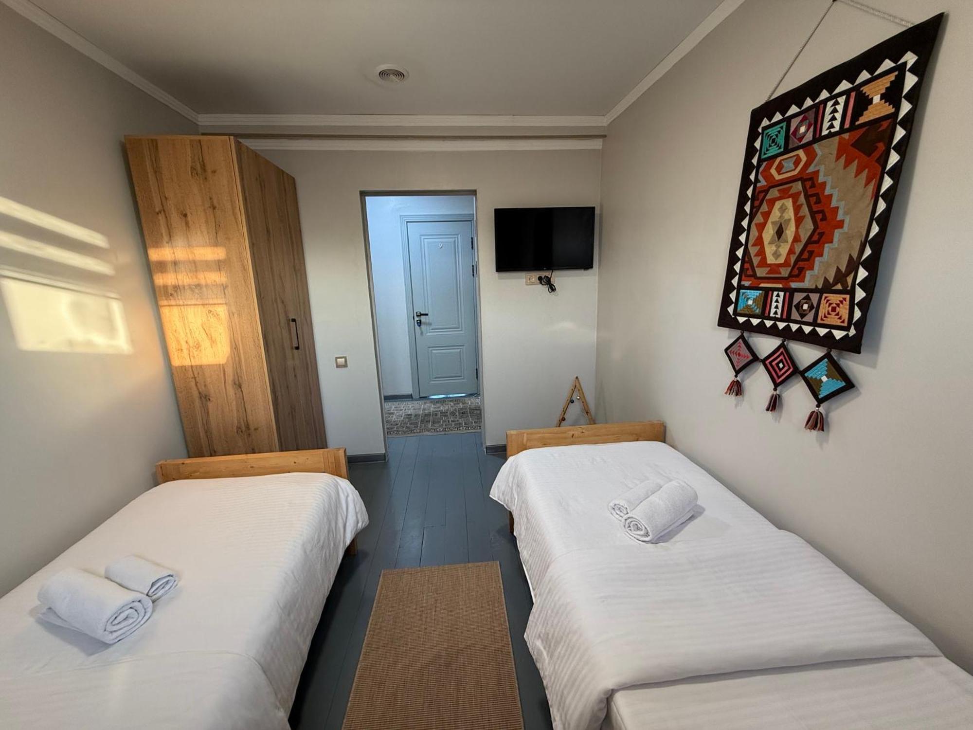 בישקק Salamat Hotel מראה חיצוני תמונה