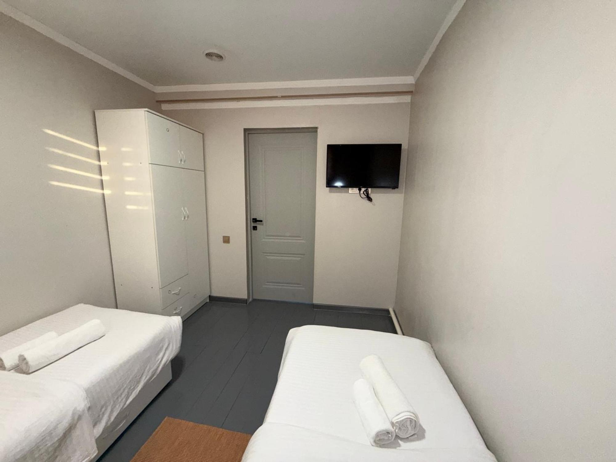בישקק Salamat Hotel מראה חיצוני תמונה