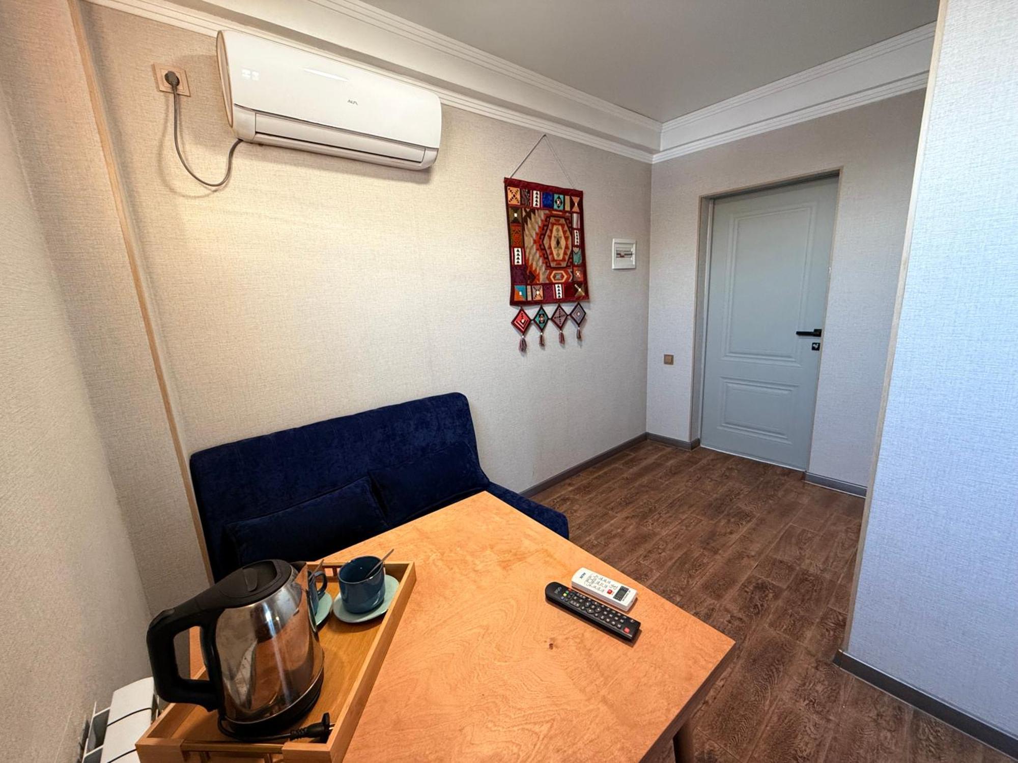 בישקק Salamat Hotel מראה חיצוני תמונה